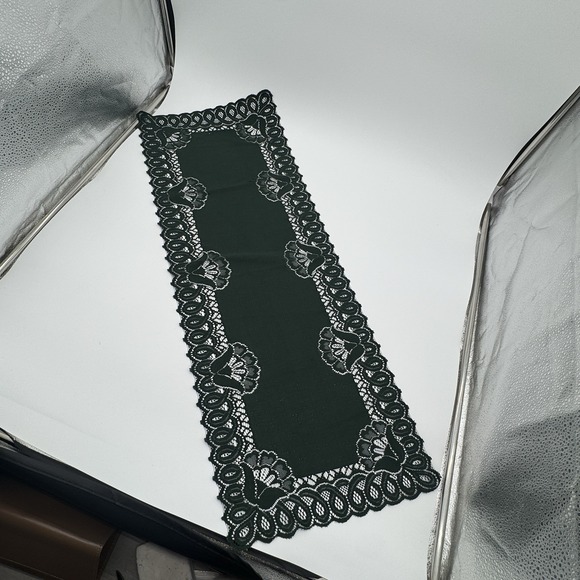 Vintage Green Lace Placemats & Table Runners Set 5 Floral Scalloped Decor - Picture 15 of 16